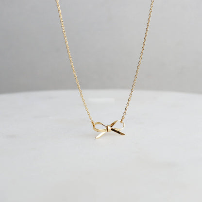 18k Gold Stainless Steel Dainty Bow Necklace